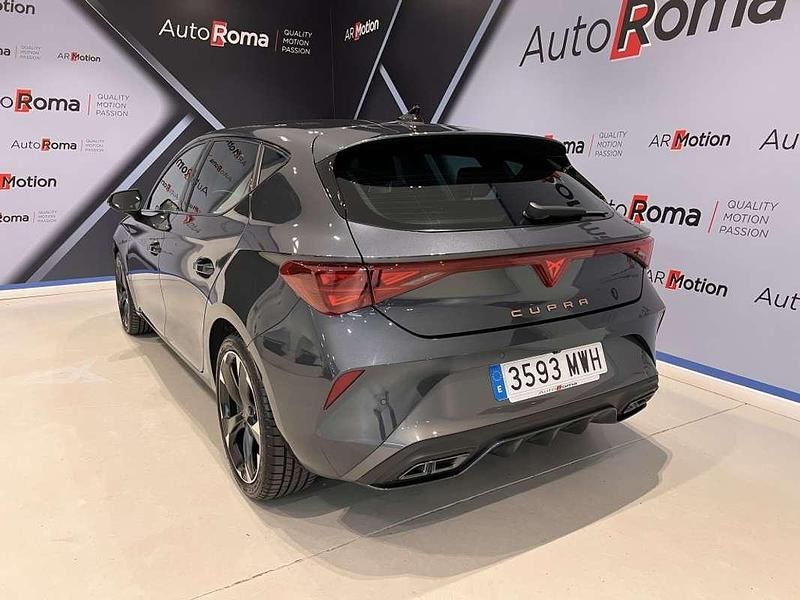 Usado Cupra Leon 150 CV (110 kW) 2025 Gris Utilitario