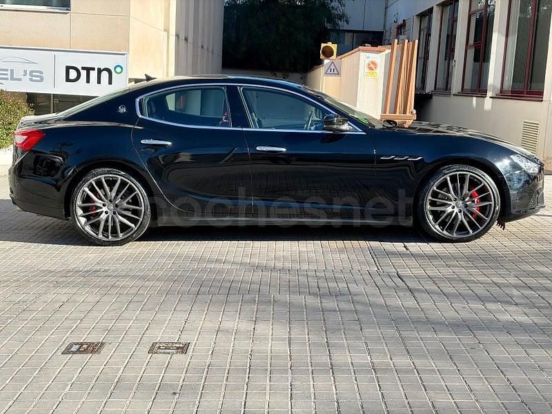 Usado Maserati Ghibli 410 CV (301 kW) 2018 Negro Berlina
