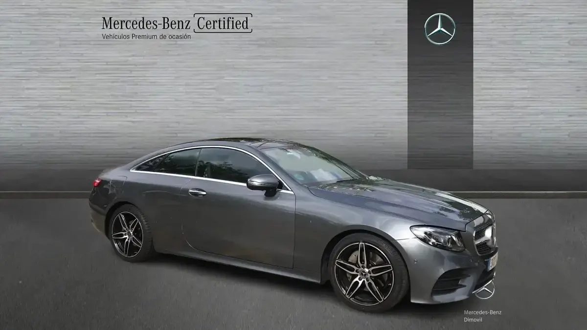 Używany Mercedes E220 AMG line 194 KM (142 kW) 2019 Szary Coupe