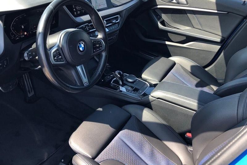 Usado BMW 118 M Sport 140 CV (102 kW) 2023 Azul Utilitario