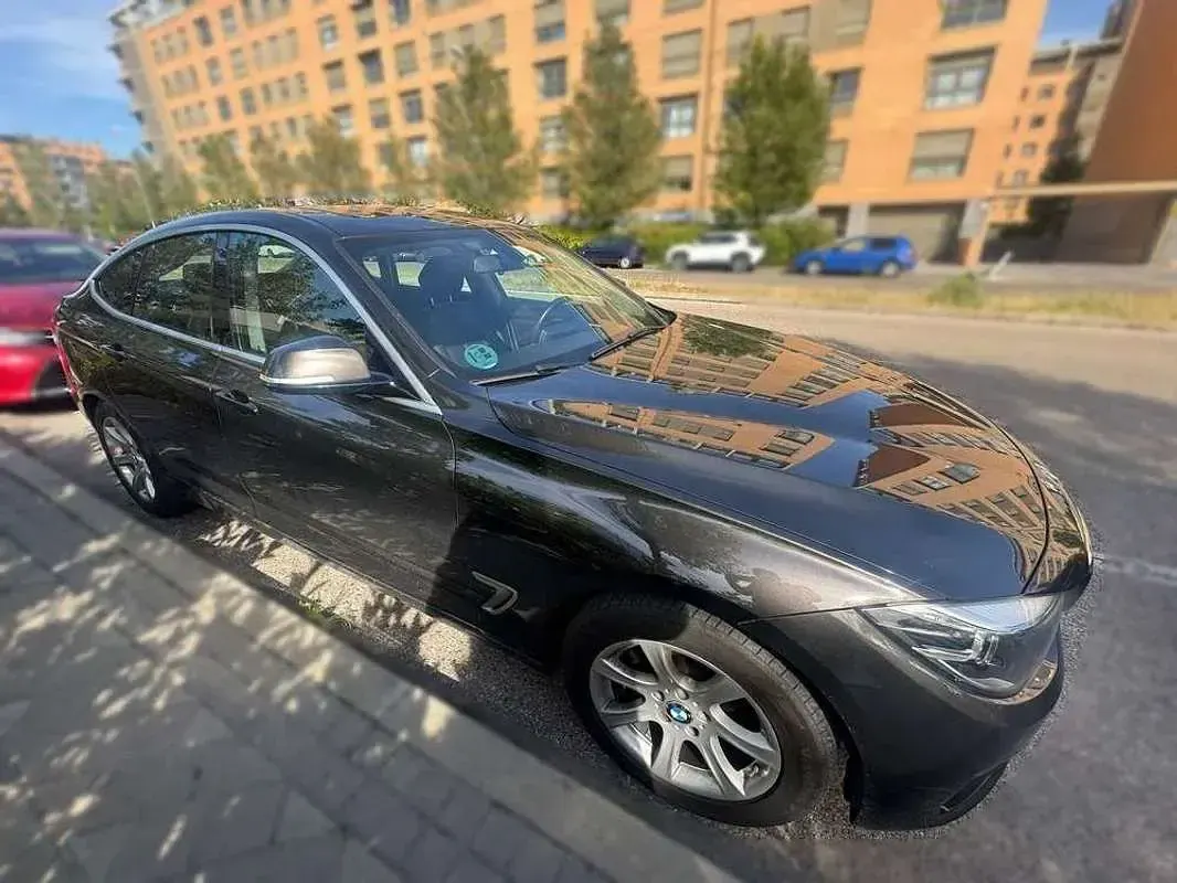 Usado BMW 318 Gran Turismo 150 CV (110 kW) 2017 Negro Berlina