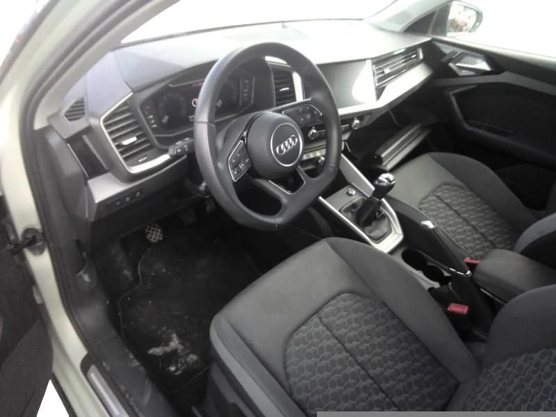 Usado Audi A1 Sportback 116 CV (85 kW) 2025 Gris/plata Utilitario