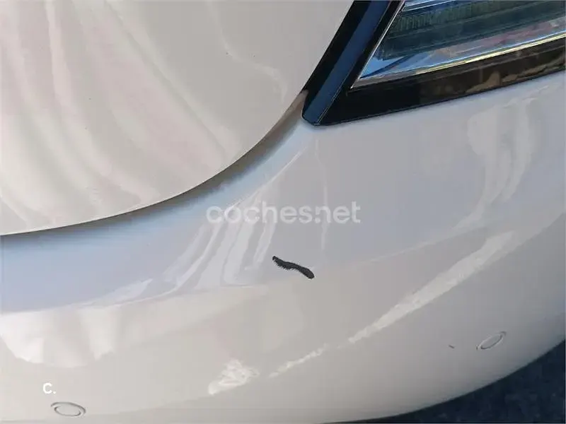Usado Lancia Ypsilon Silver 69 CV (50 kW) 2014 Blanco Utilitario