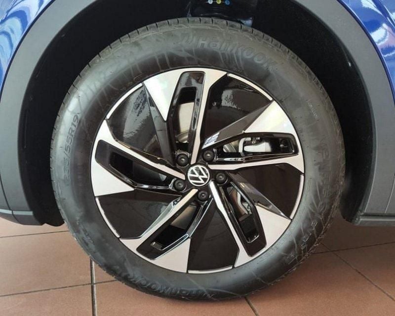 Usado VW ID.4 Pro 210 kW (286 CV) 2025 Azul dusk metalizado SUV