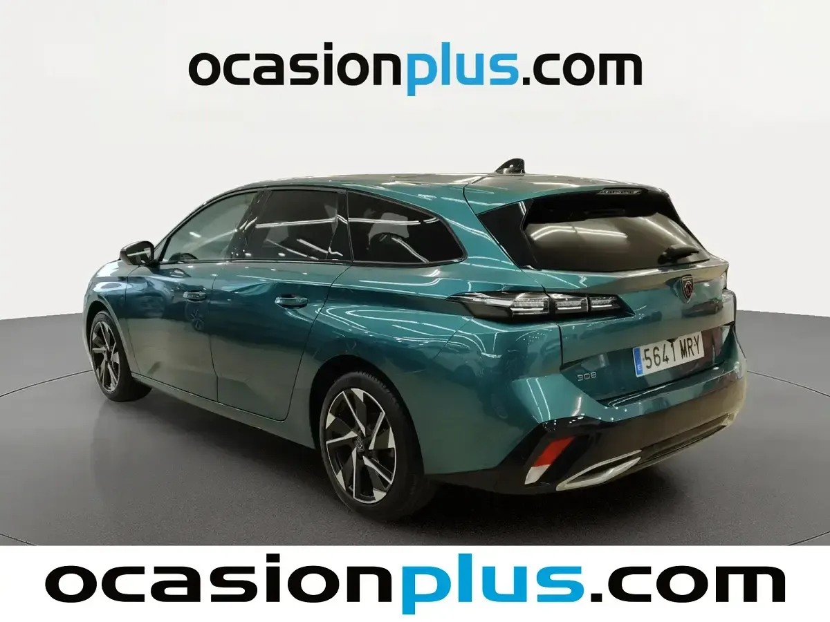 Usado Peugeot 308 Allure 130 CV (95 kW) 2024 Azul Familiar