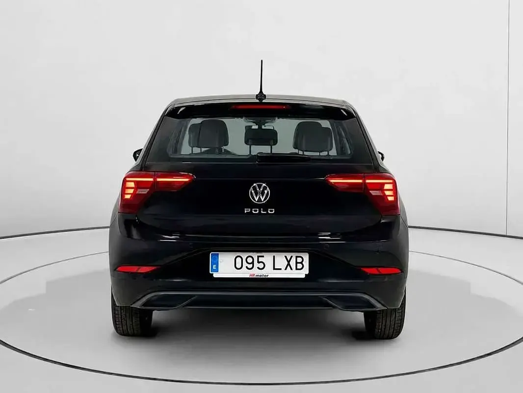 Usado VW Polo Life 95 CV (69 kW) 2022 Negro Utilitario