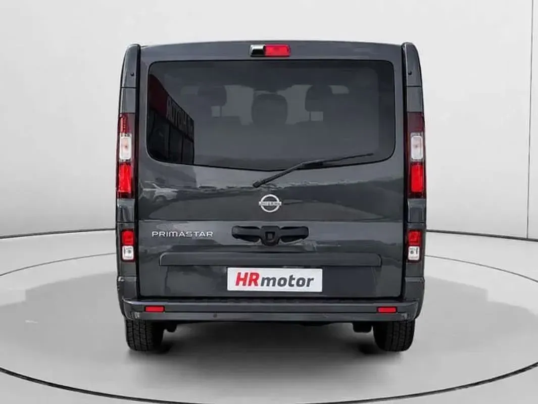 Usado Nissan Primastar Acenta 150 CV (110 kW) 2025 Gris Monovolumen