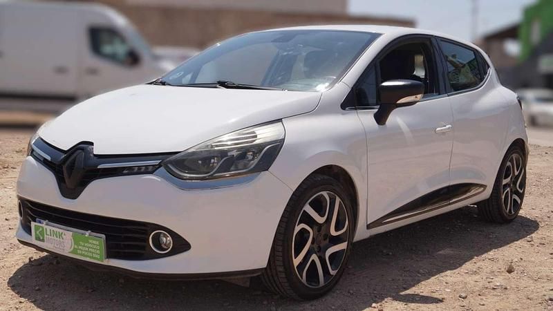 Blanco Usado 2015 Renault Clio GrandTour Dynamique Familiar | 7500 € (Precio justo) - Imagen 1/4