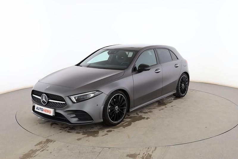 Usado Mercedes A200 163 CV (119 kW) 2018 Gris Berlina