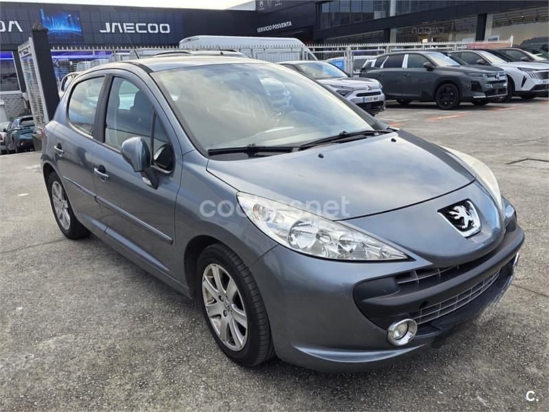 Usado Peugeot 207 Sport 90 CV (66 kW) 2009 Gris / plata Berlina