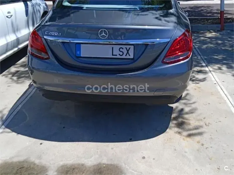 Usado Mercedes C200 Exclusive 136 CV (100 kW) 2017 Gris / plata Berlina