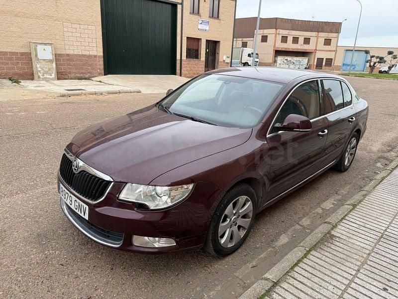Usado Skoda Superb Ambition 160 CV (117 kW) 2009 Granate Berlina