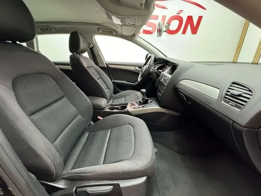 Usado Audi A4 Premium 160 CV (117 kW) 2008 Negro Familiar