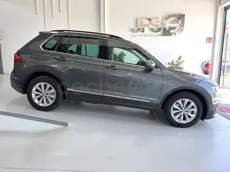 Usado VW Tiguan Advance 150 CV (110 kW) 2019 Gris / plata SUV