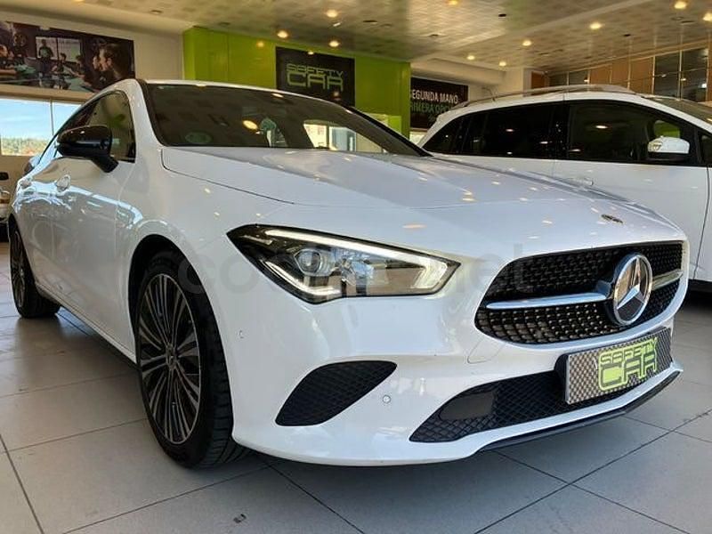 Usado Mercedes CLA250 Shooting Brake 224 CV (164 kW) 2020 Blanco Familiar