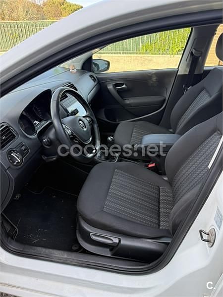 Begagnad VW Polo Edition 75 HK (55 kW) 2016 Vit Sedan