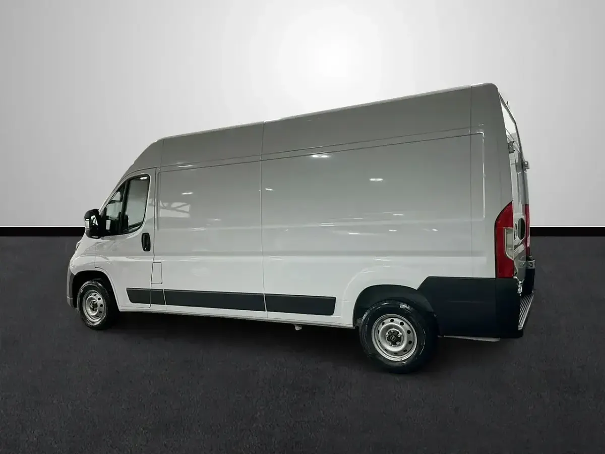 Nuevo Opel Movano 140 CV (102 kW) 2025 Blanco Berlina
