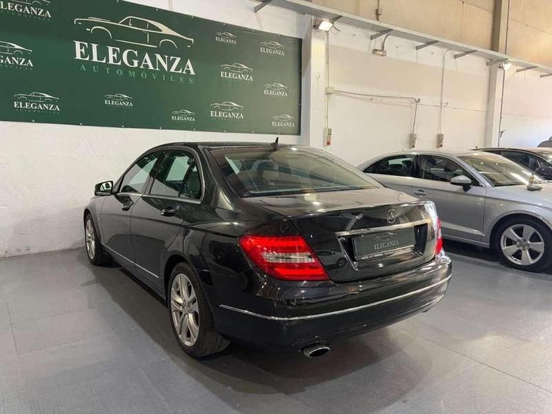 Usado Mercedes C220 Avantgarde 170 CV (125 kW) 2011 Azul Berlina
