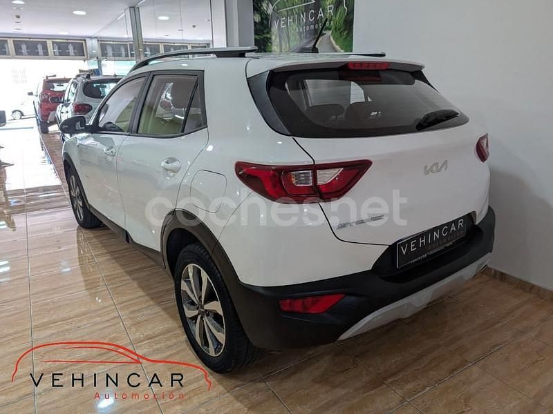 Usado Kia Stonic 100 CV (73 kW) 2022 Blanco SUV