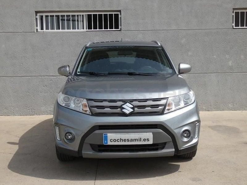 Usado Suzuki Vitara 120 CV (88 kW) 2016 Gris / plata SUV