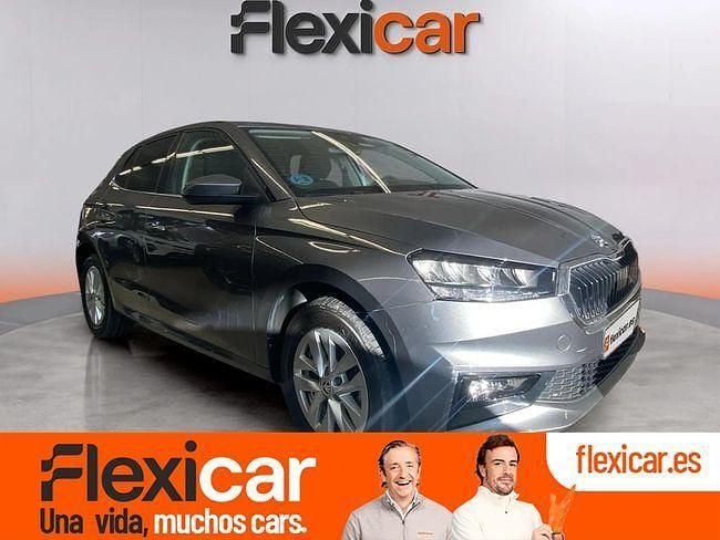 Usado Skoda Fabia Selection 95 CV (69 kW) 2024 Gris Utilitario