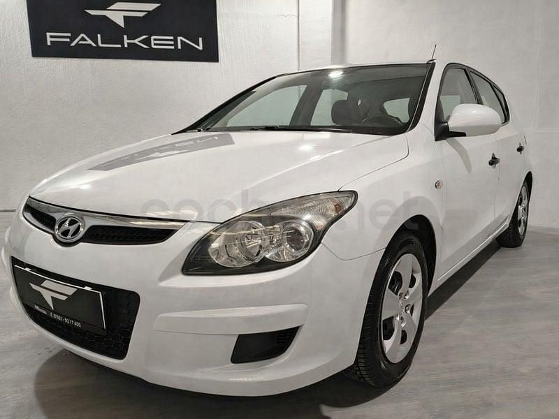 Usado Hyundai i30 Comfort 109 CV (80 kW) 2010 Blanco Berlina