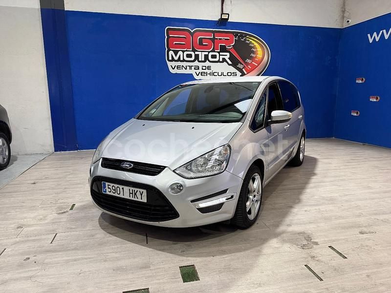 Usado Ford S-MAX Titanium 140 CV (102 kW) 2012 Gris / plata Monovolumen