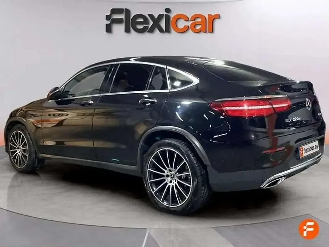 Usado Mercedes GLC220 170 CV (125 kW) 2018 Negro SUV