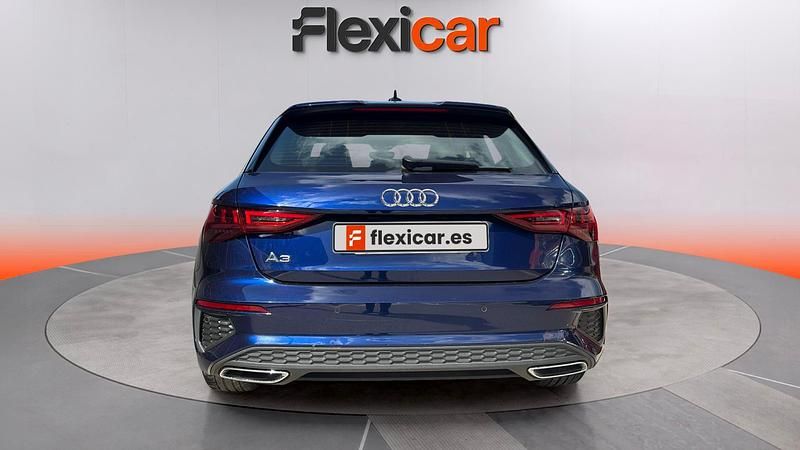 Usado Audi A3 S-Line 150 CV (110 kW) 2023 Azul Berlina