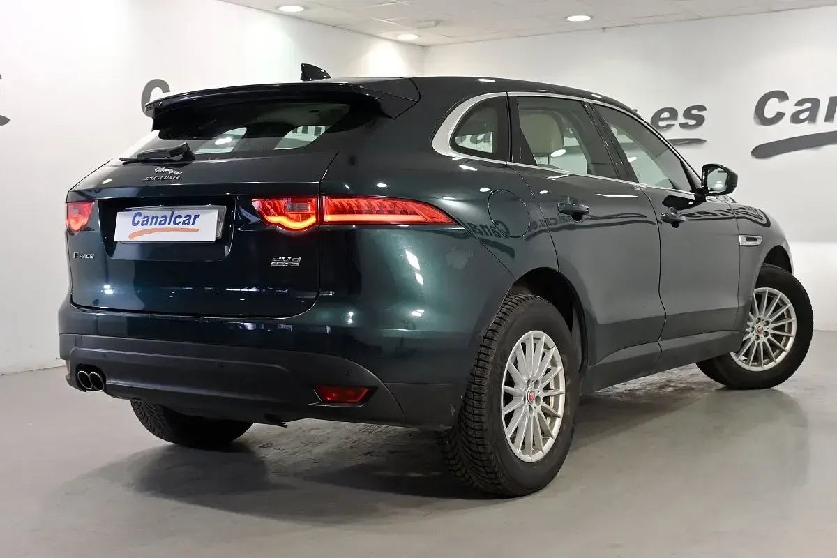 Usado Jaguar F-Pace Prestige 180 CV (132 kW) 2016 Verde SUV