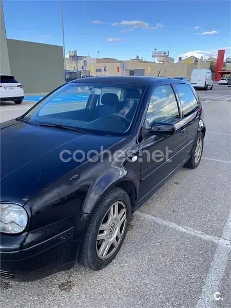 Usado VW Golf IV 110 CV (80 kW) 2002 Negro Berlina