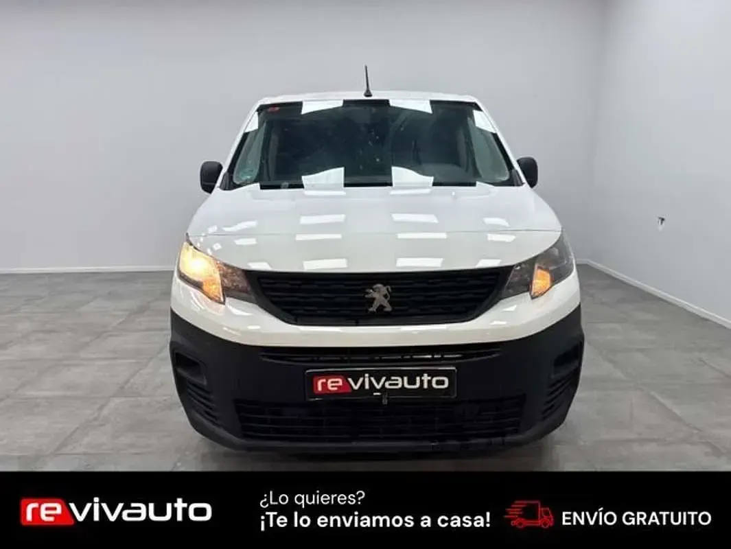 Usado Peugeot Partner 101 CV (74 kW) 2021 Blanco Monovolumen
