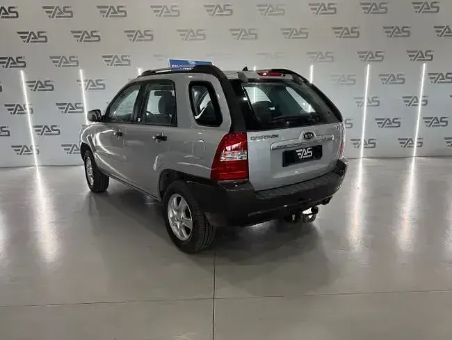 Usado Kia Sportage 143 CV (105 kW) 2007 Gris SUV