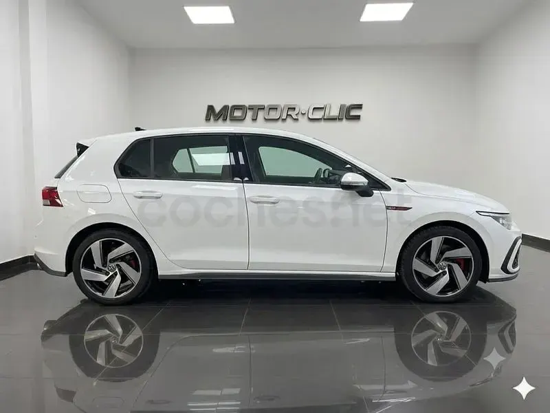 Usado VW Golf VIII GTI 245 CV (180 kW) 2022 Blanco Berlina