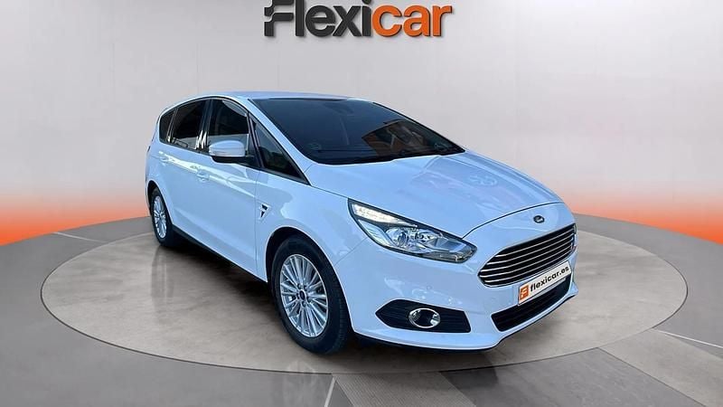 Usado Ford S-MAX Titanium 180 CV (132 kW) 2017 Blanco Monovolumen