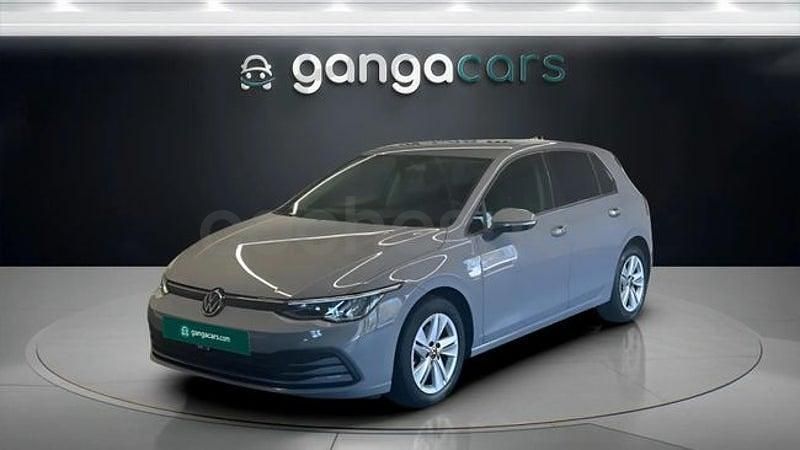 Usado VW Golf VIII Life 110 CV (80 kW) 2022 Gris / plata Berlina