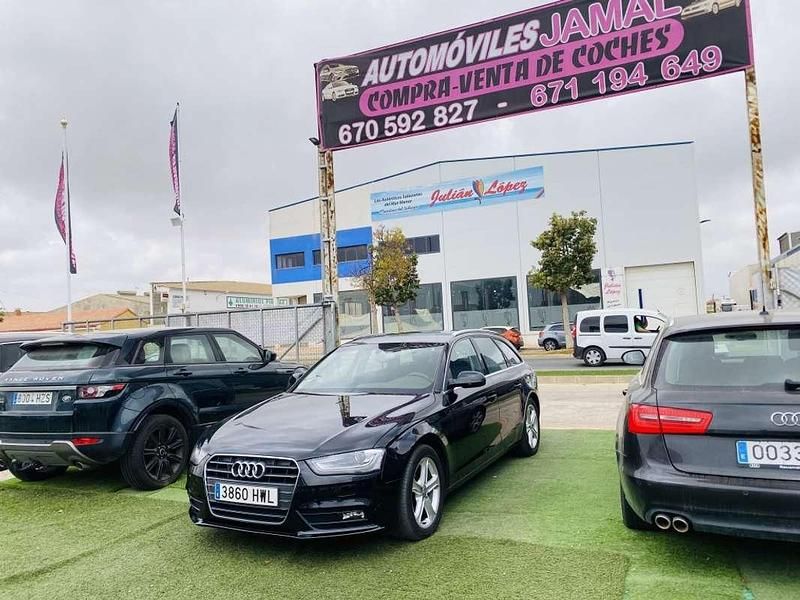 Usado Audi A4 Advanced 136 CV (100 kW) 2014 Negro Berlina
