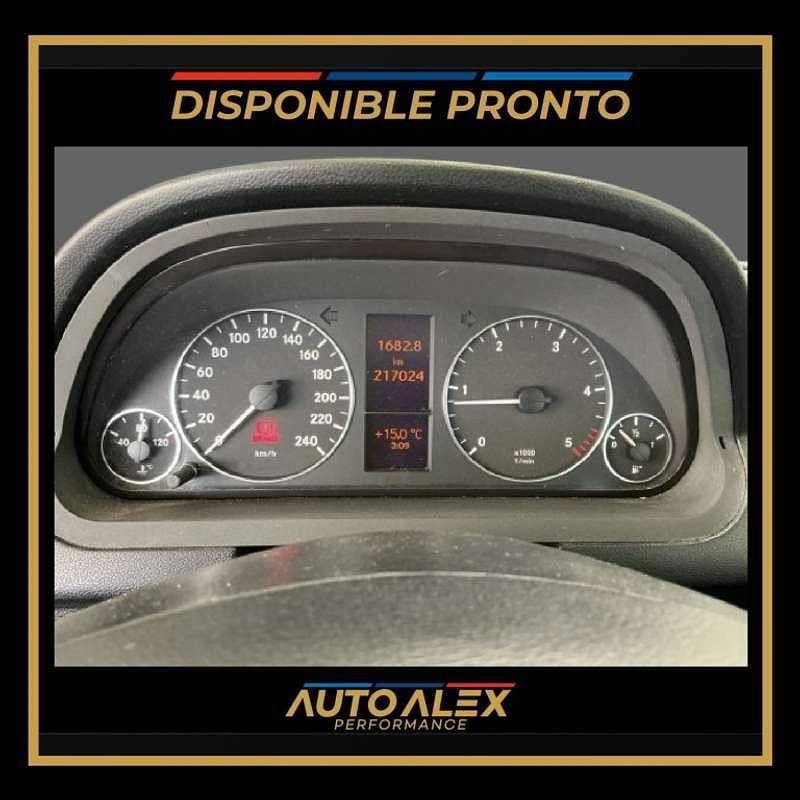 Usado Mercedes A180 Avantgarde 109 CV (80 kW) 2009 Gris Utilitario