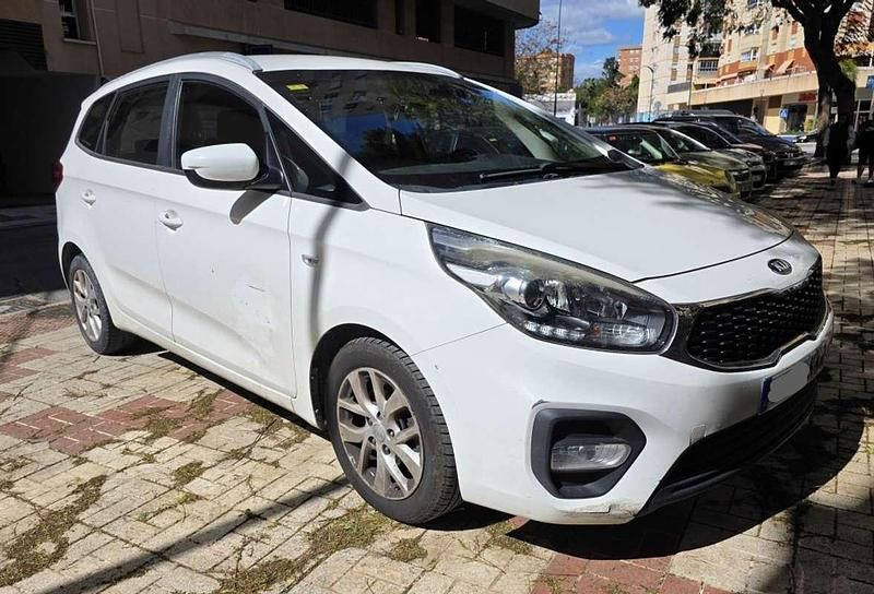 Usado Kia Carens 116 CV (85 kW) 2018 Blanco Monovolumen