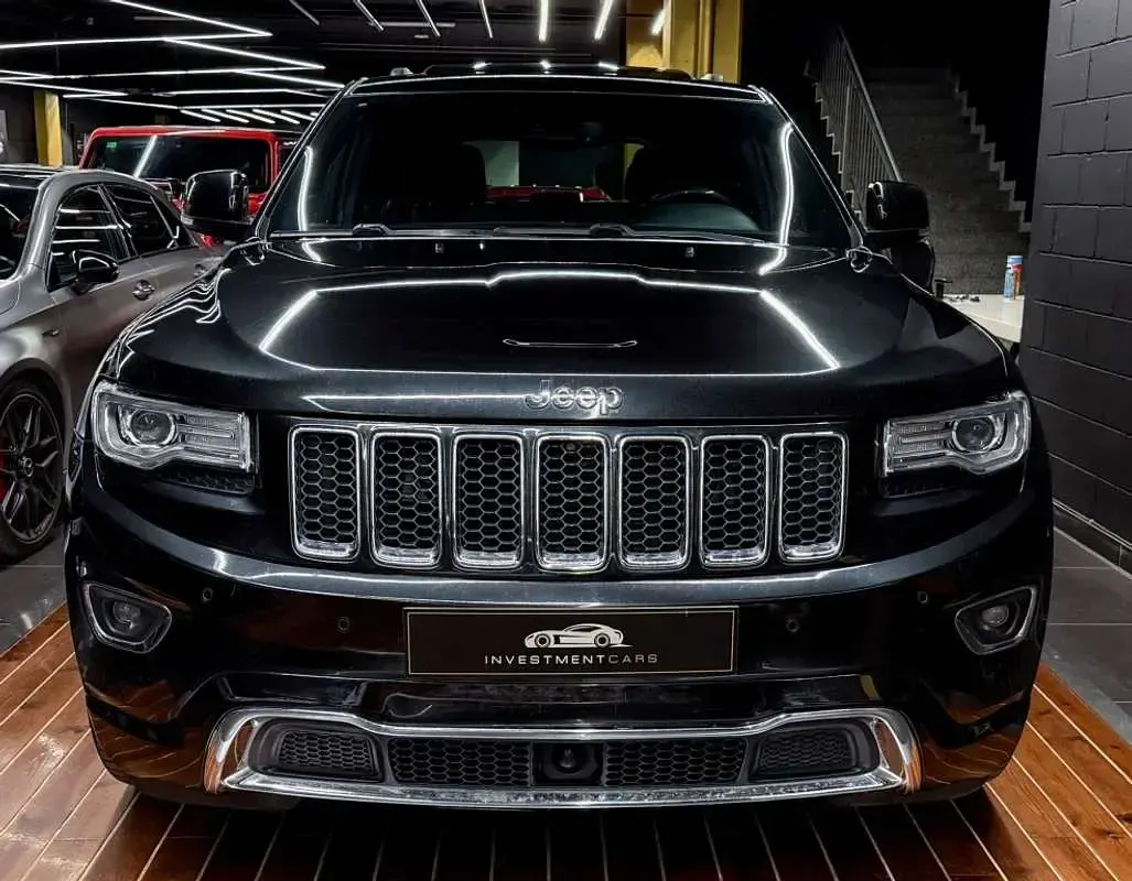 Usado Jeep Grand Cherokee Overland 250 CV (183 kW) 2014 Negro SUV