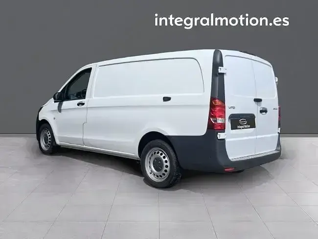 Usado Mercedes Vito 190 CV (139 kW) 2021 Blanco Van
