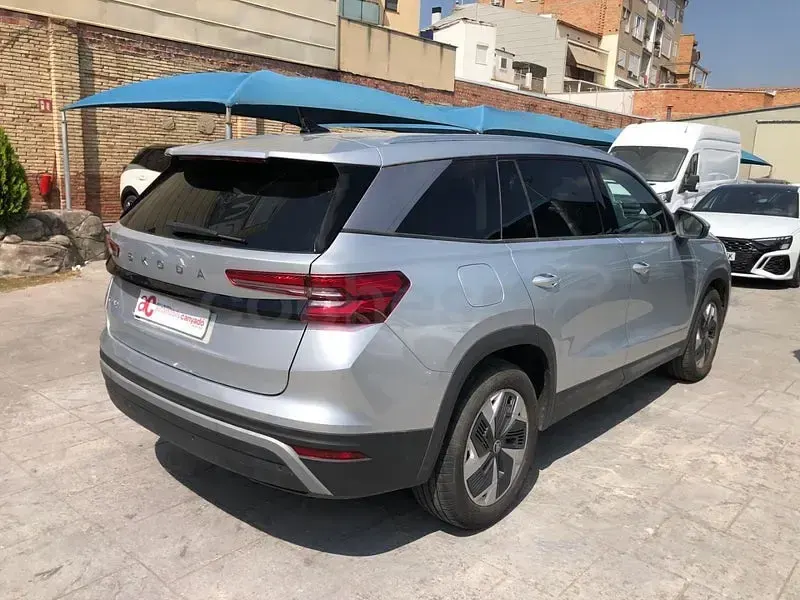 Usado Skoda Kodiaq Selection 150 CV (110 kW) 2025 Gris / plata SUV