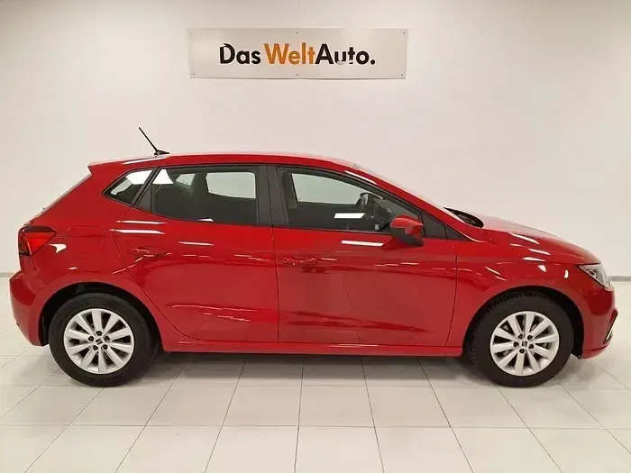 Usado Seat Ibiza Style Plus 110 CV (80 kW) 2021 Rojo Utilitario