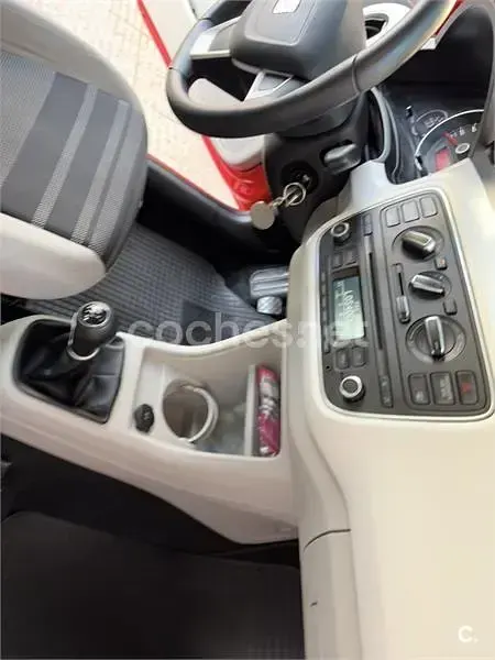 Usado Seat Mii Style 60 CV (44 kW) 2013 Rojo Utilitario