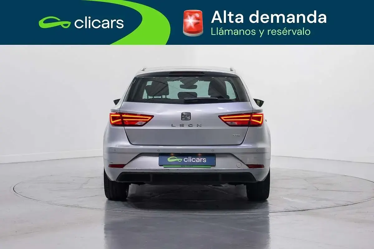 Käytetty Seat Leon ST XCELLENCE 131 HP (96 kW) 2020 Hopea Farmari
