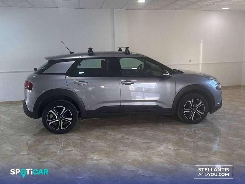 Usado Citroën C4 Cactus Live 110 CV (80 kW) 2020 Blanco Utilitario