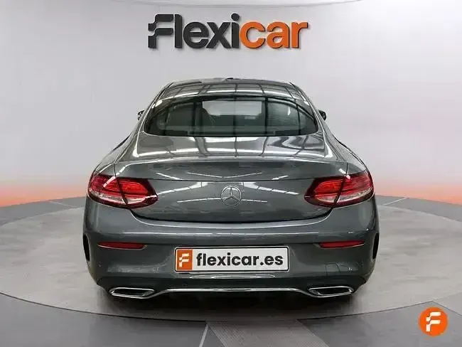 Usado Mercedes C220 194 CV (142 kW) 2019 Gris / plata Coupe
