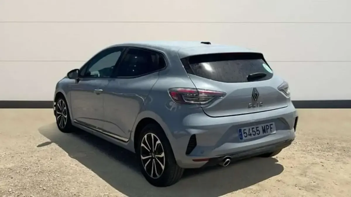 Usado Renault Clio V Techno 90 CV (66 kW) 2024 Gris Berlina