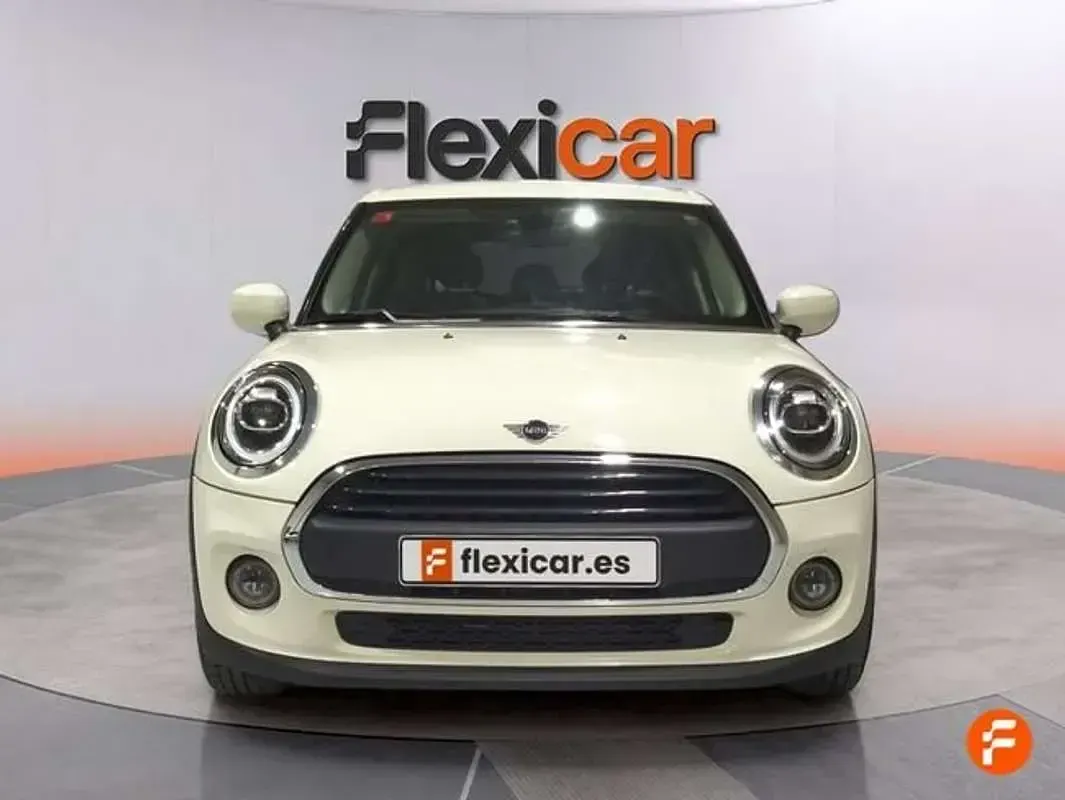 Usado Mini Cooper 136 CV (100 kW) 2019 Beige Utilitario