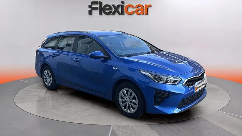 Usado Kia Ceed 120 CV (88 kW) 2020 Azul Utilitario